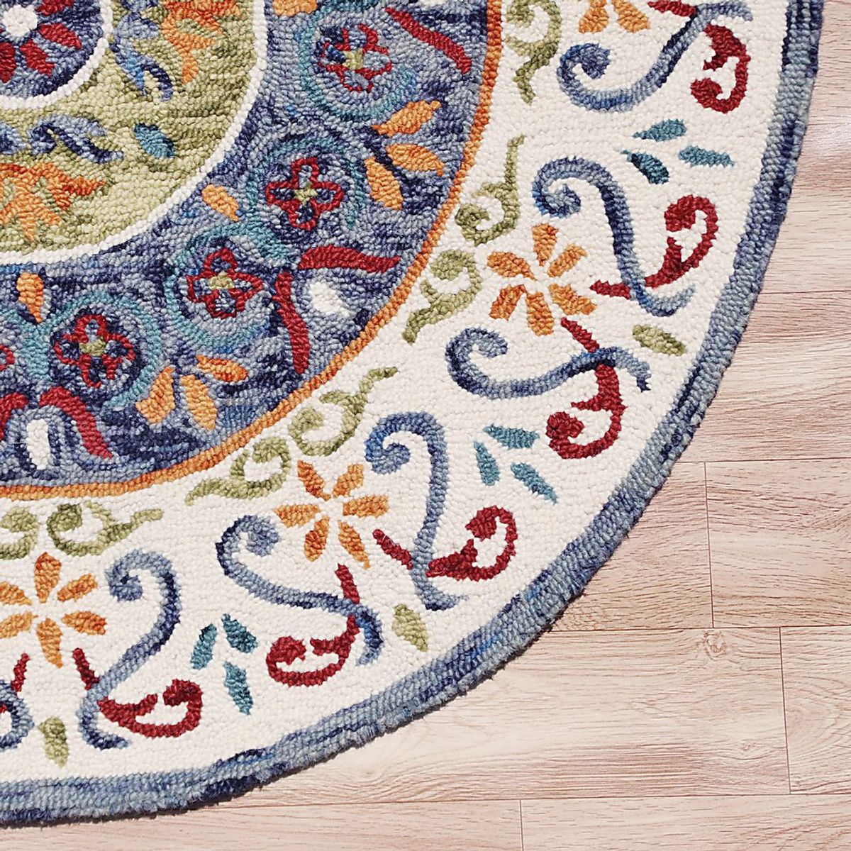 Ayanka Ivory 4' Round Rug