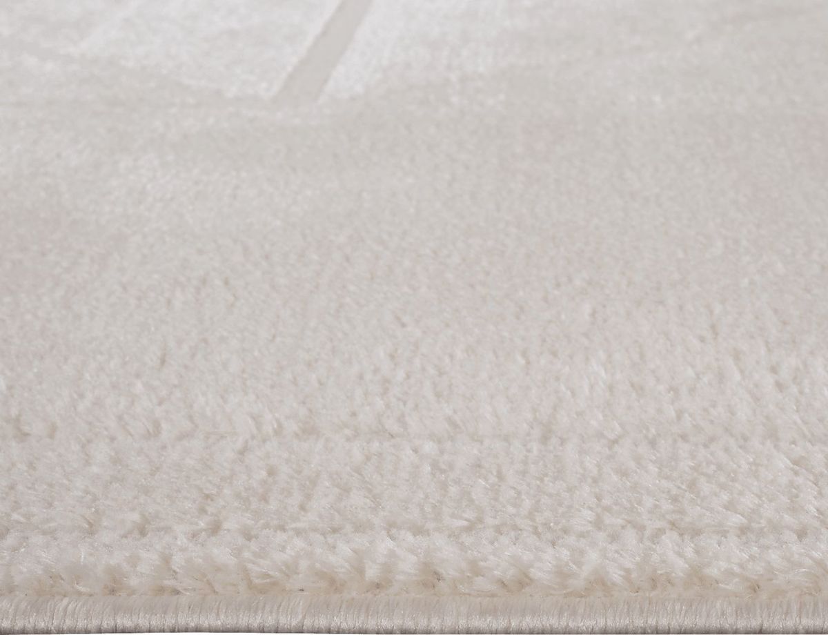 Damaray Ivory 2'6 x 10' Runner Rug