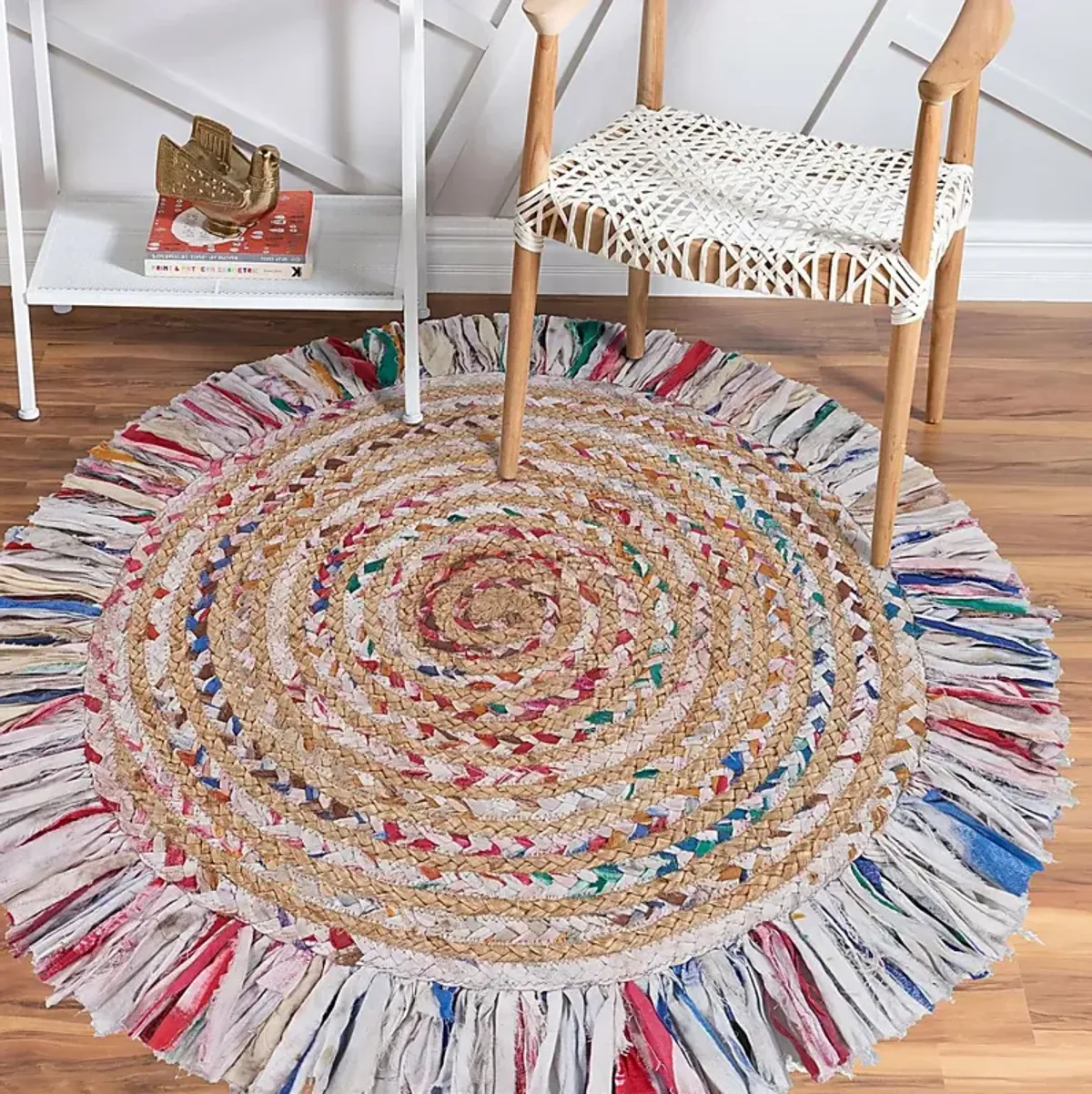 Reizu White 3'6 Round Rug