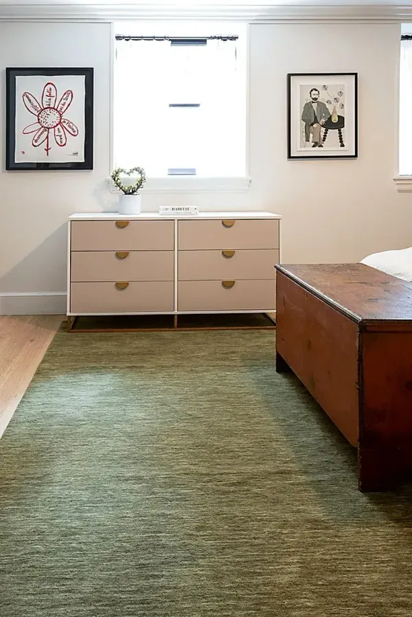 Abogny Green 2'3 x 8' Runner Rug