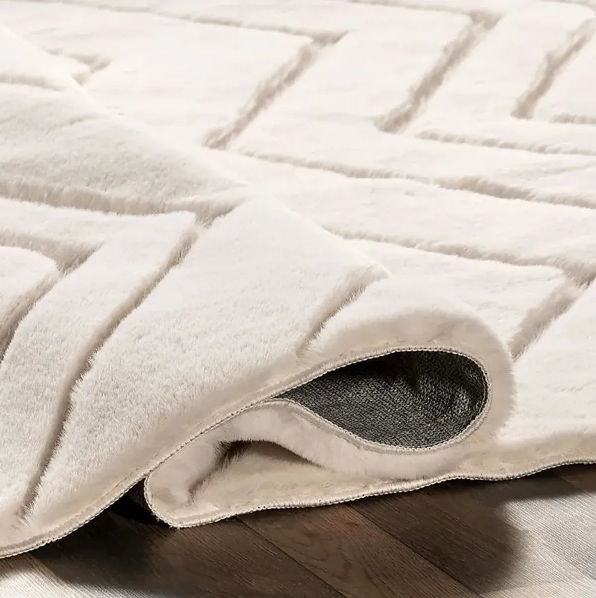 Tello Off White 2'6 x 8' Runner Rug