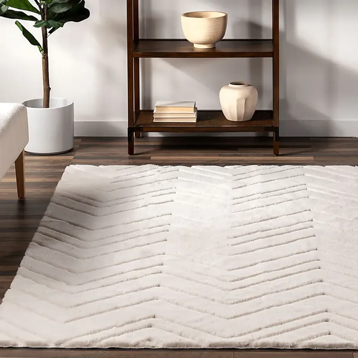 Tello Off White 2'6 x 8' Runner Rug