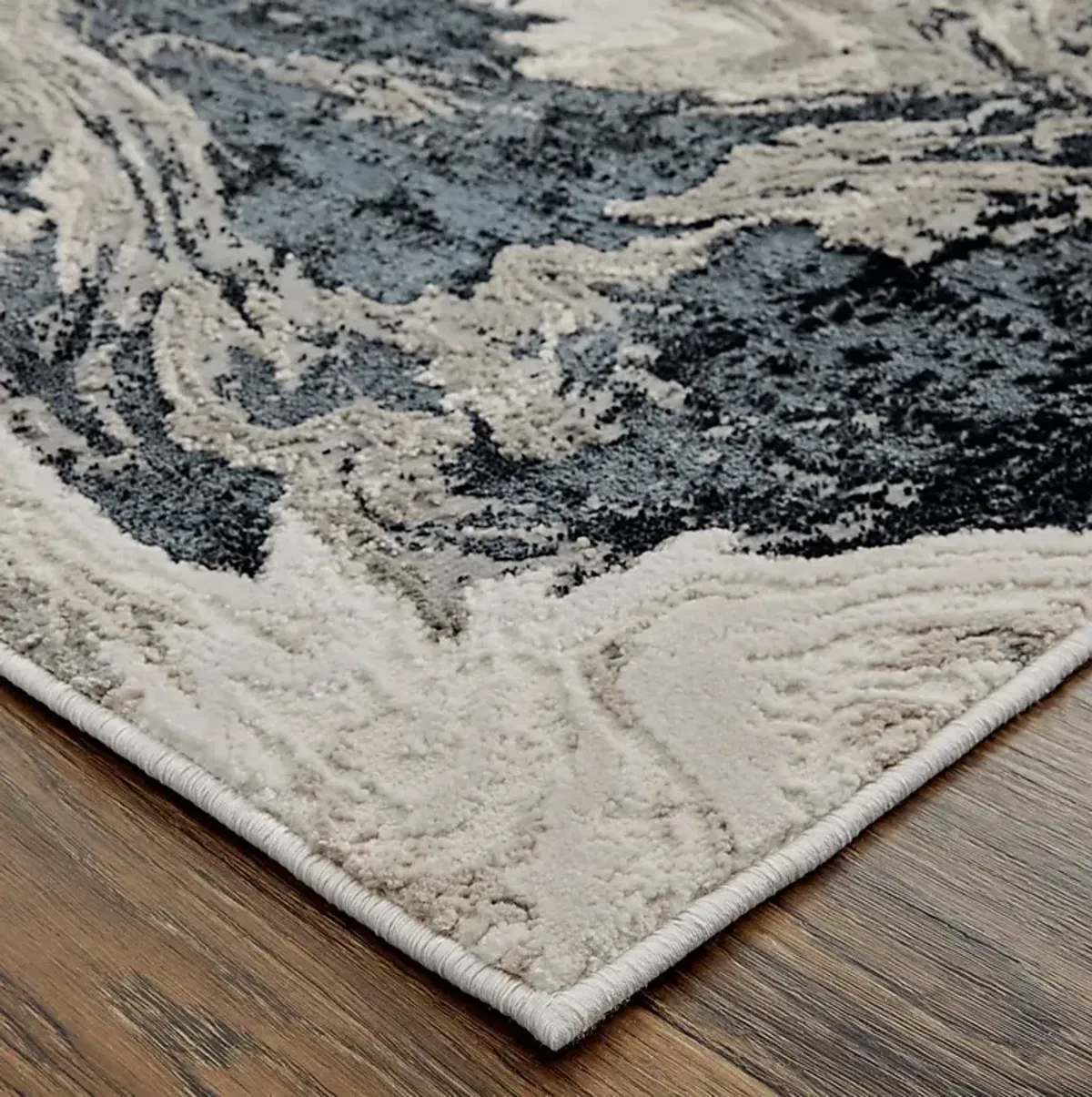 Lorera Ivory/Black 2'10 x 7'10 Runner Rug