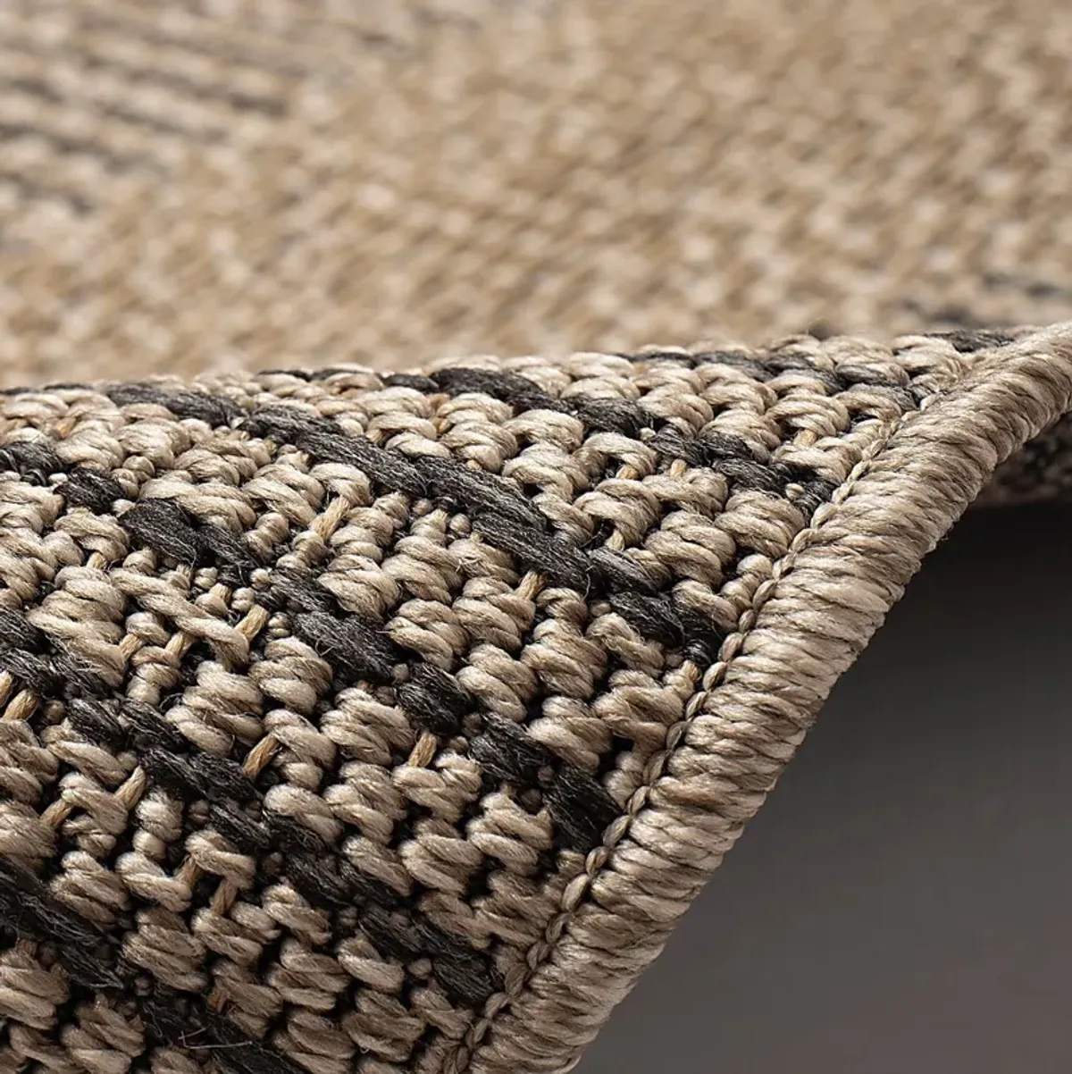 Beykos Taupe 7'10 Round Indoor/Outdoor Rug