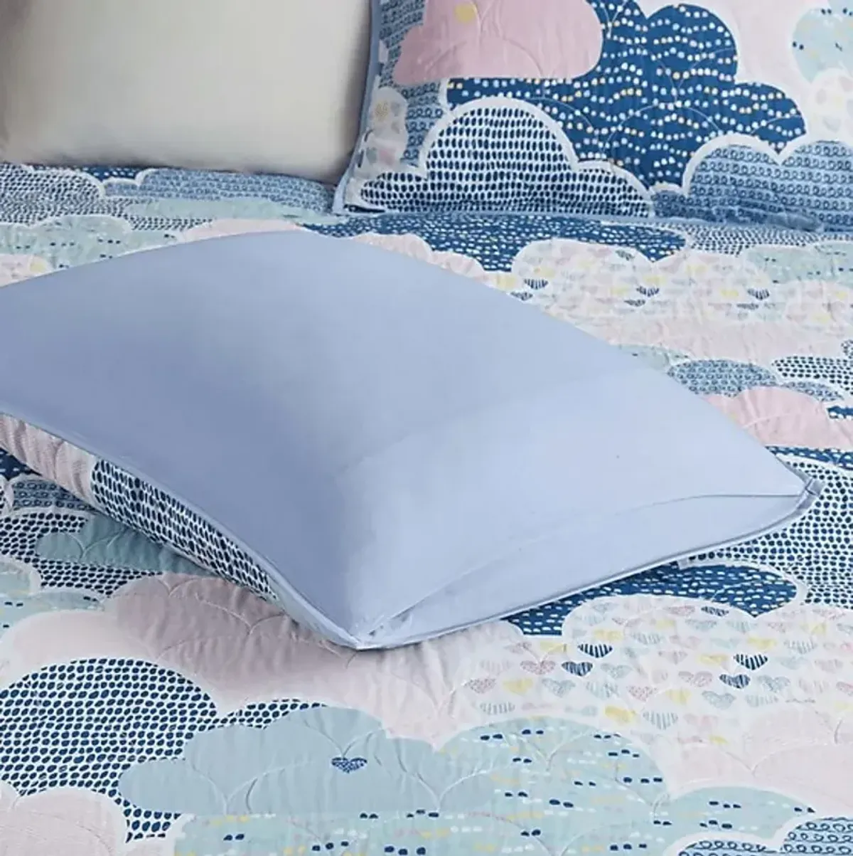 Bessi Blue Twin Quilt Set