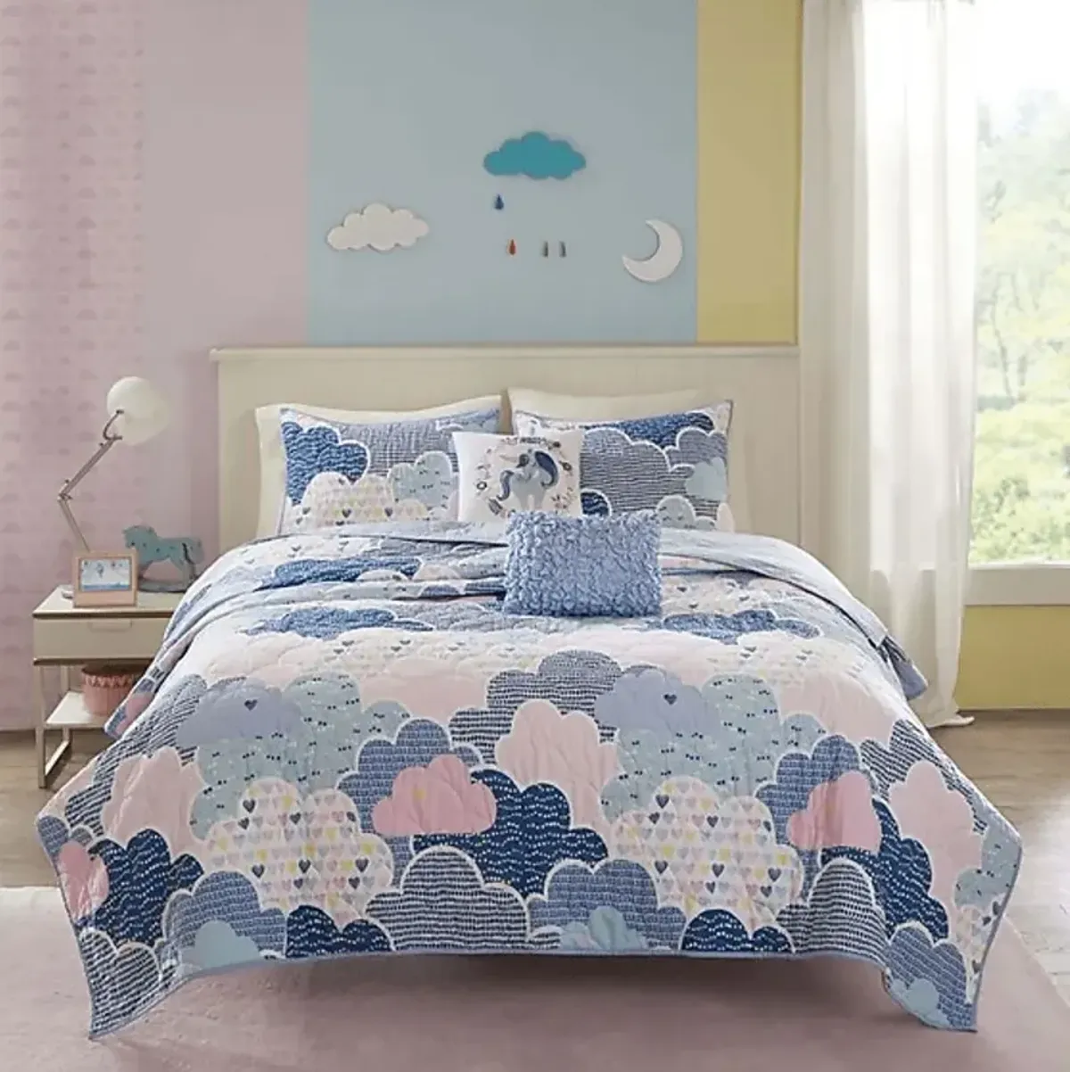 Bessi Blue Twin Quilt Set