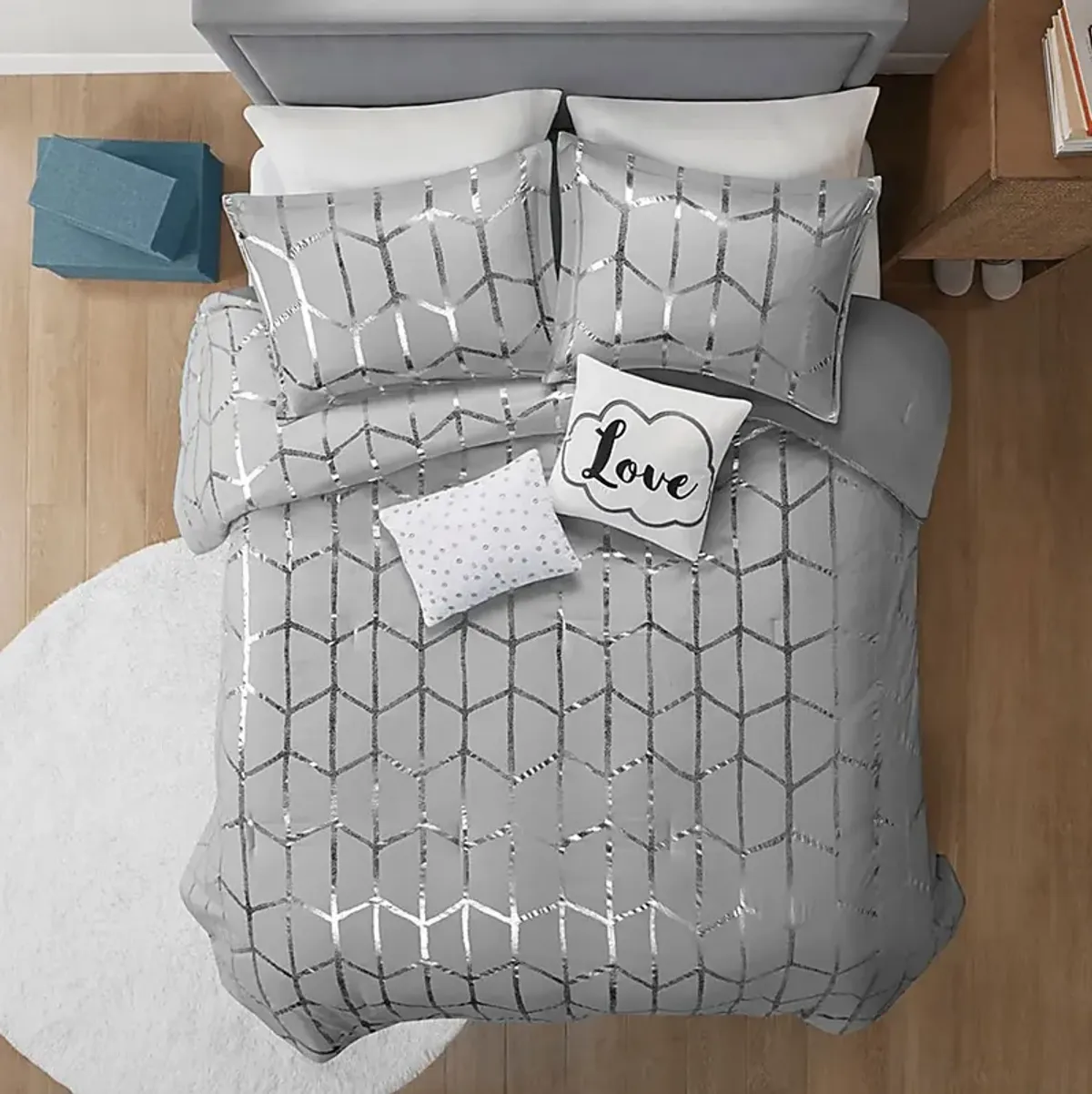 Alesi Gray King Comforter Set