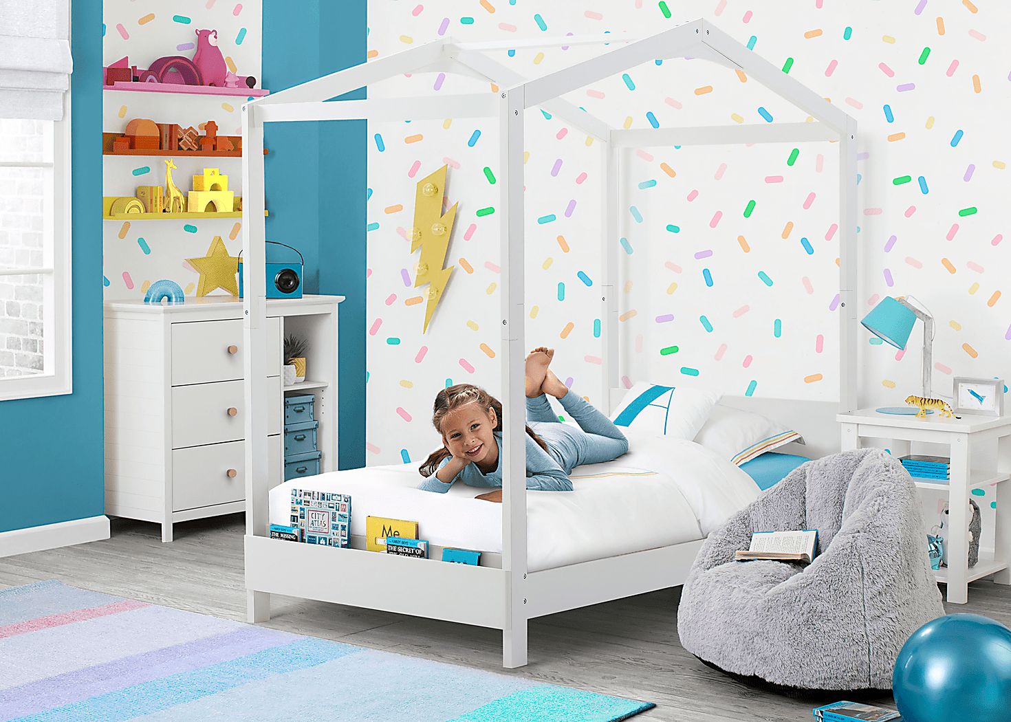 Kids Geoga White Twin Bed