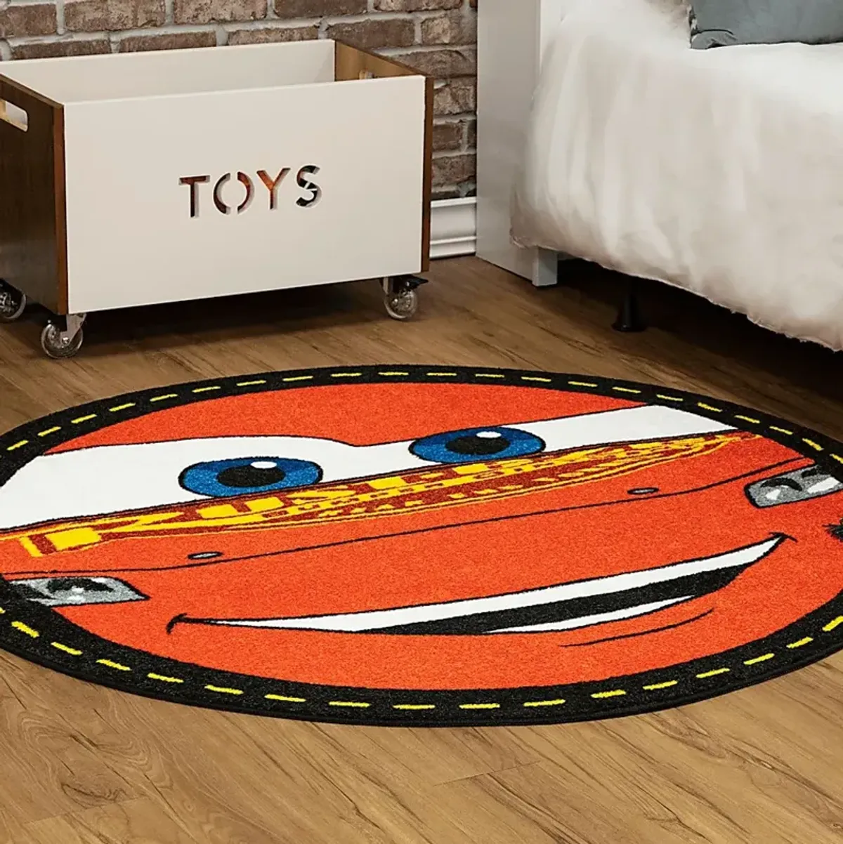 Kids Disney Lighting McQueen Red 8' Round Rug