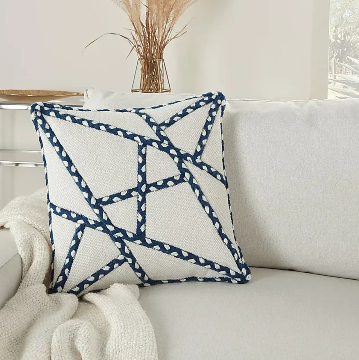 Onas Navy Indoor/Outdoor Accent Pillow