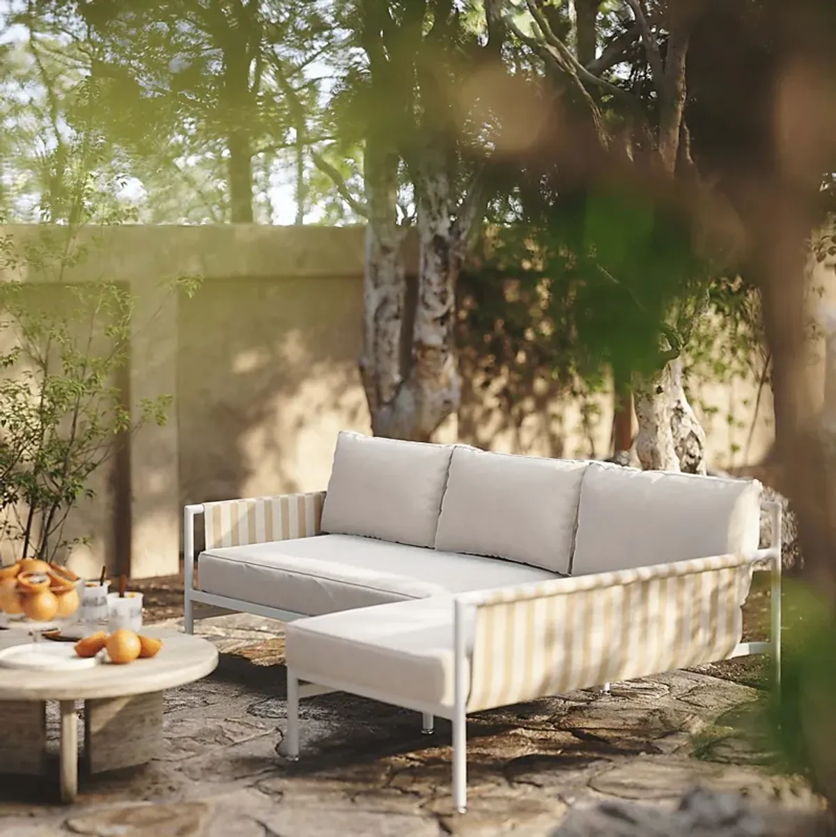 Outdoor Arboleda 2 Pc Right Arm Chaise Sectional