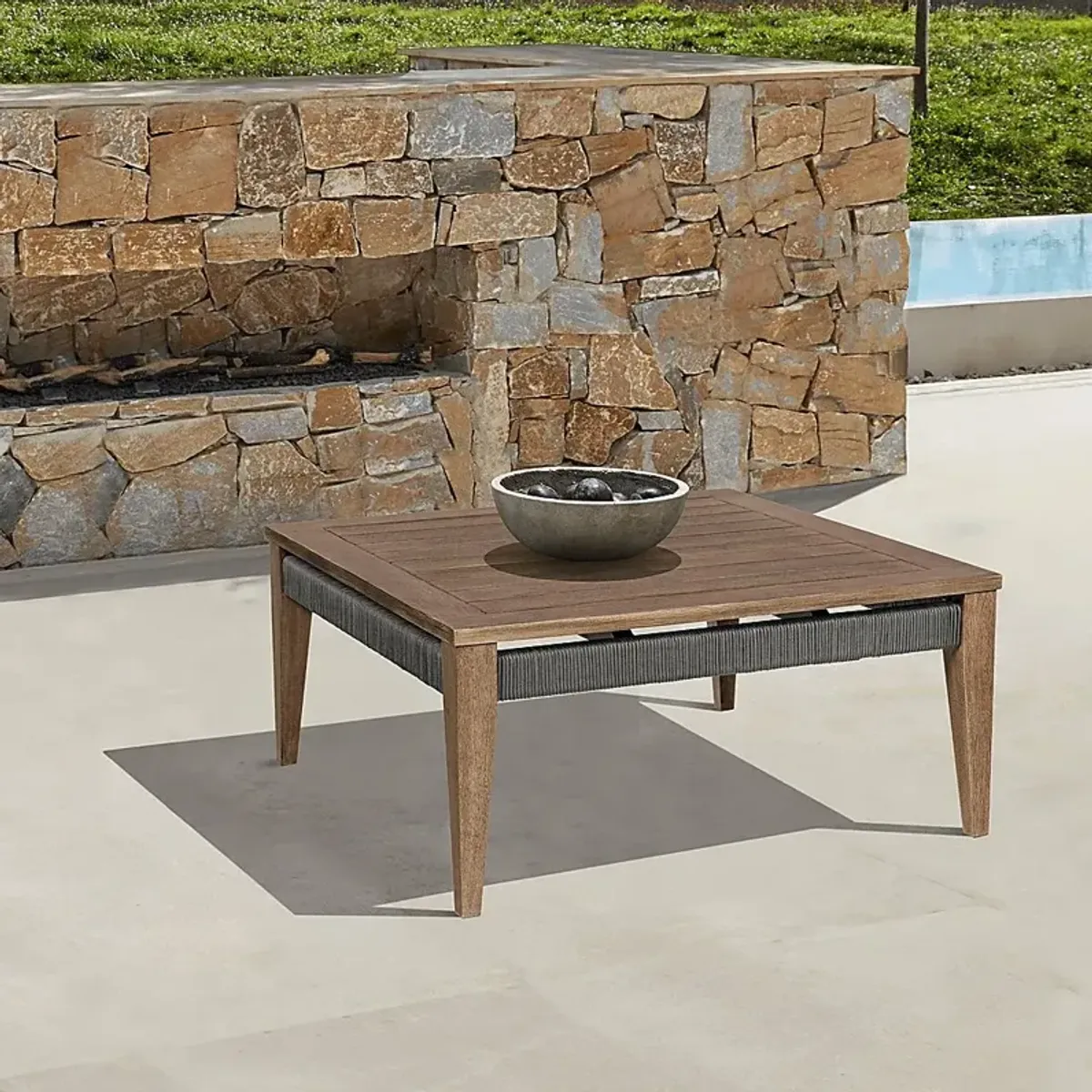 Outdoor Plymilem Brown Cocktail Table