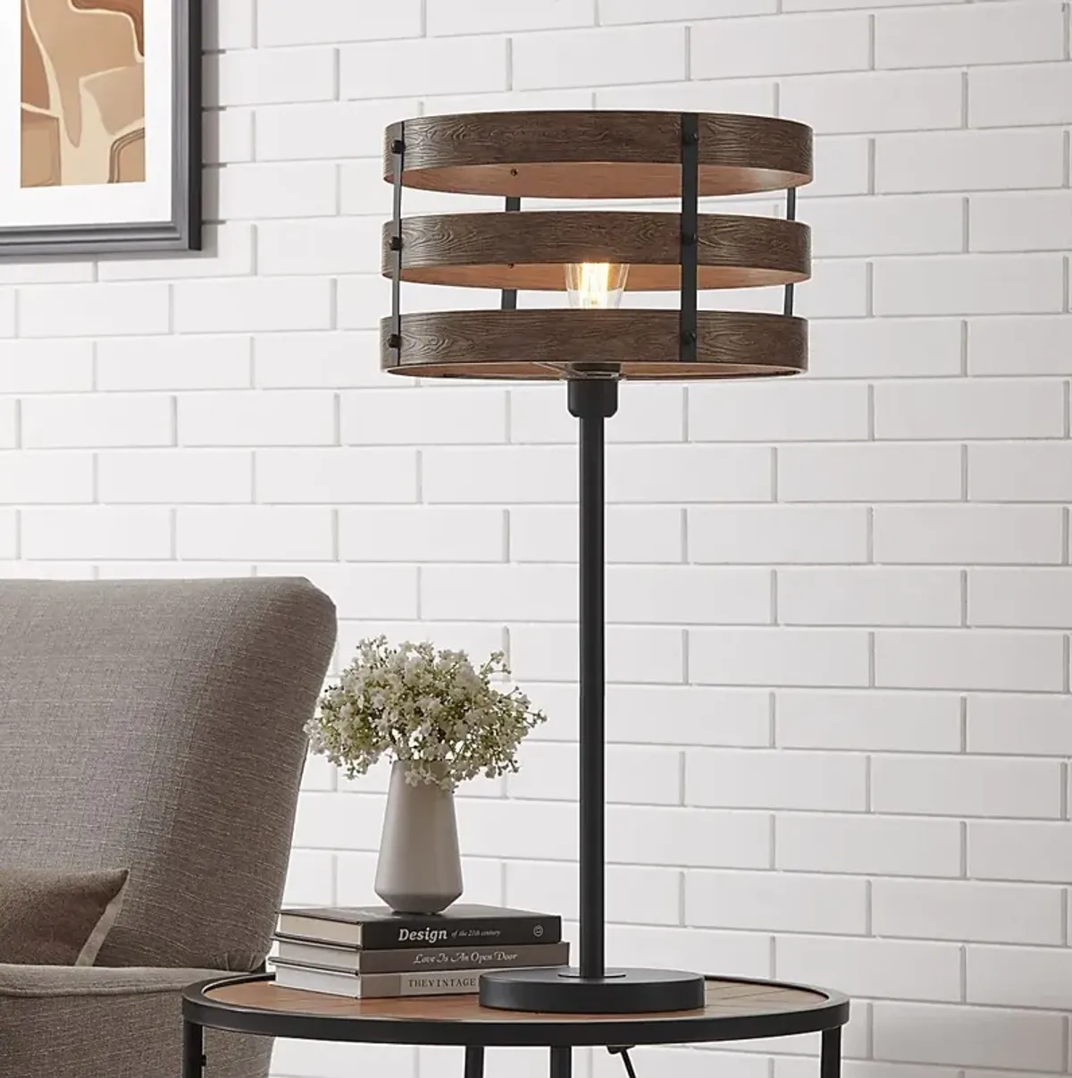 Quaylo Cove Black Lamp