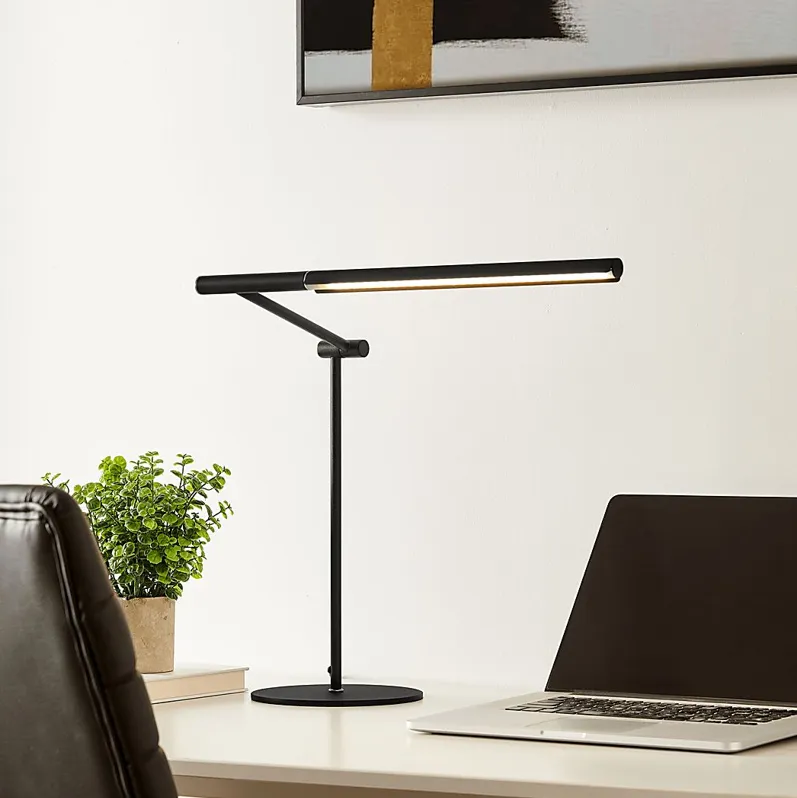 Uryno Road Black Lamp