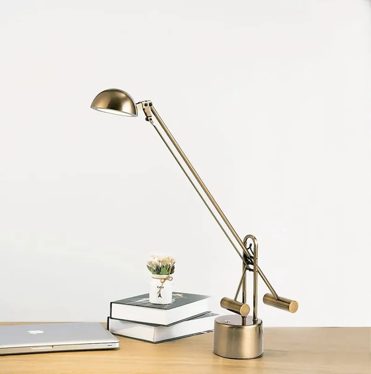 Oconee Summit Brass Lamp