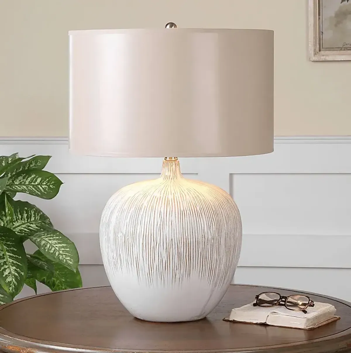 Kozy Cove Ivory Lamp