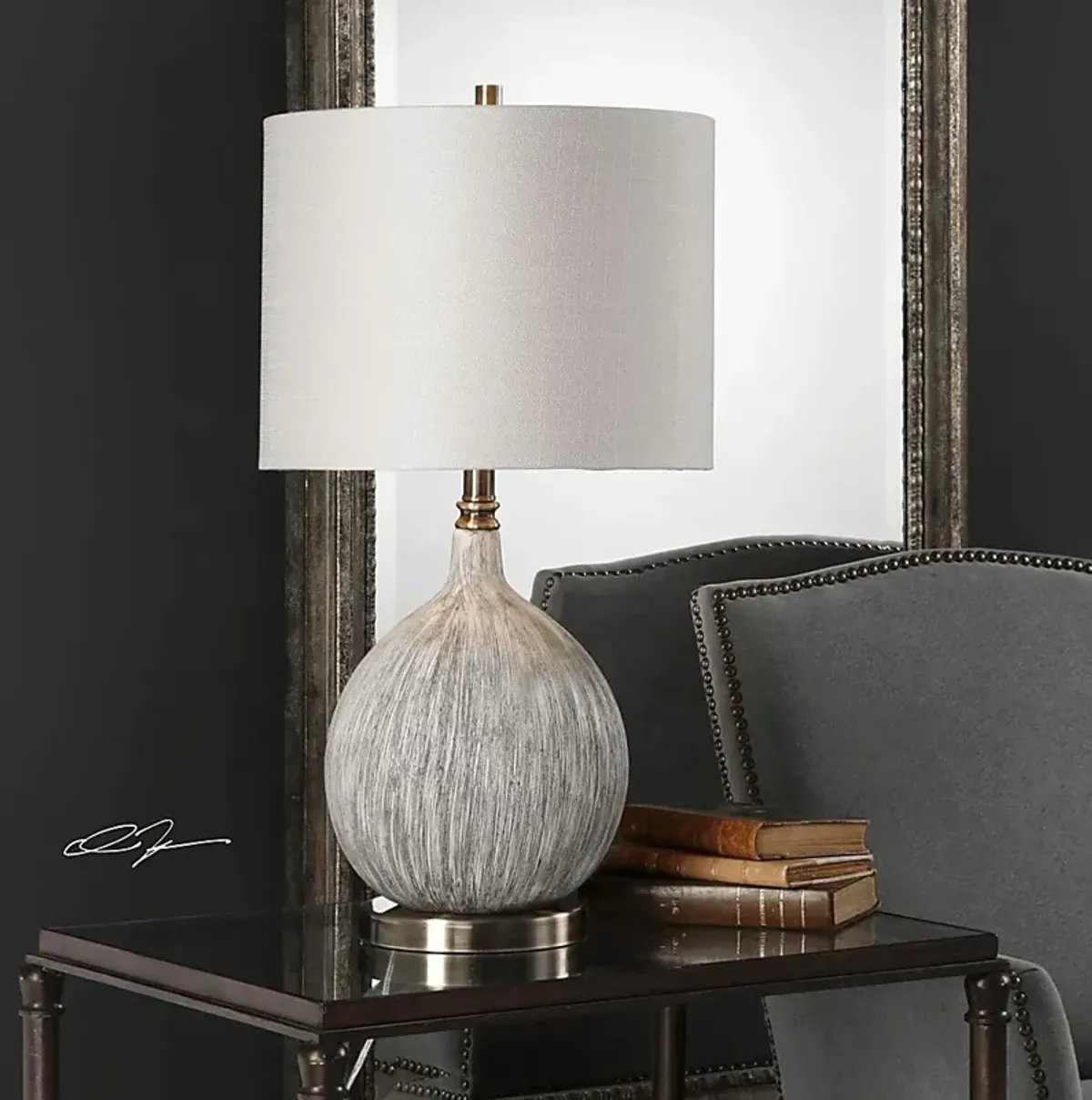 Buena Terra Gray Lamp