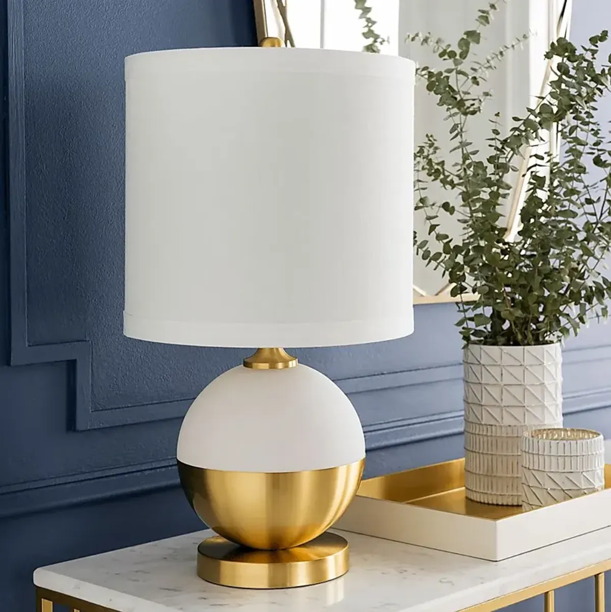 Goolsby Court Gold Lamp