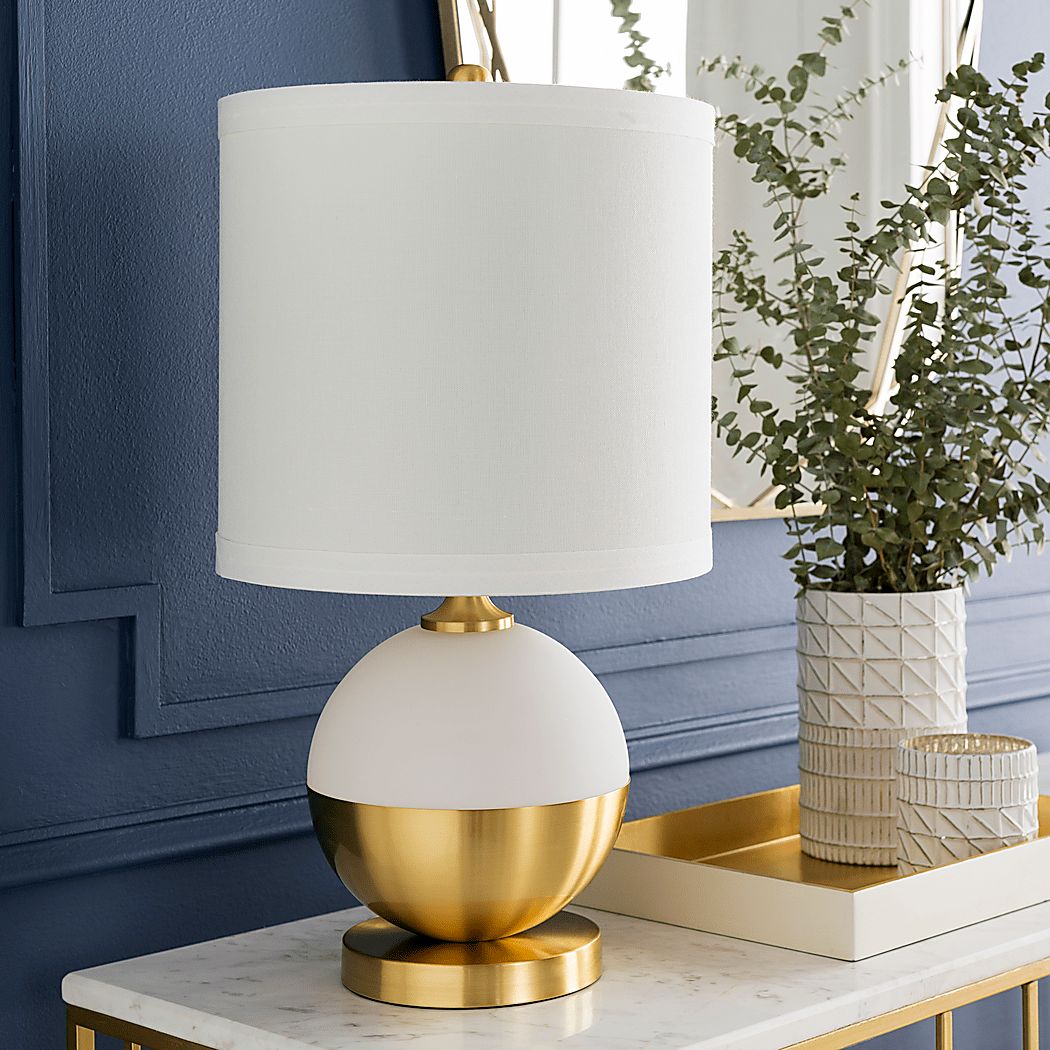 Goolsby Court Gold Lamp