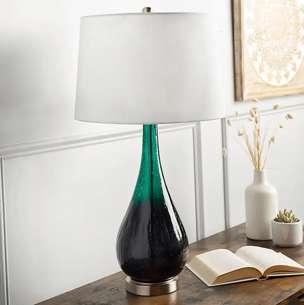 Vernoy Shores Green Lamp