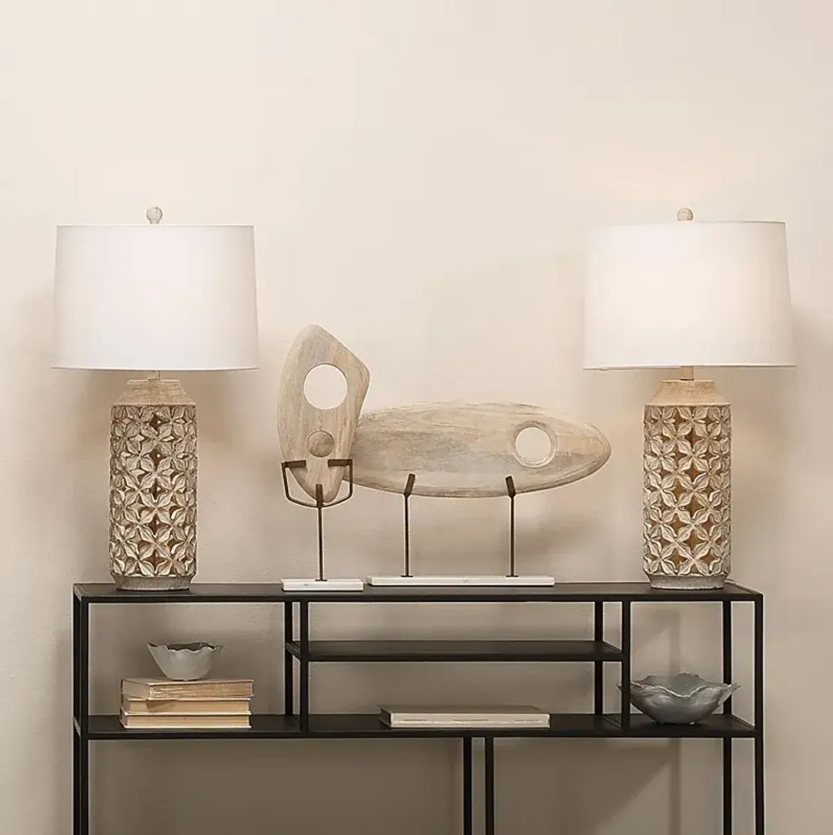 Uhlrich Hills White Lamp
