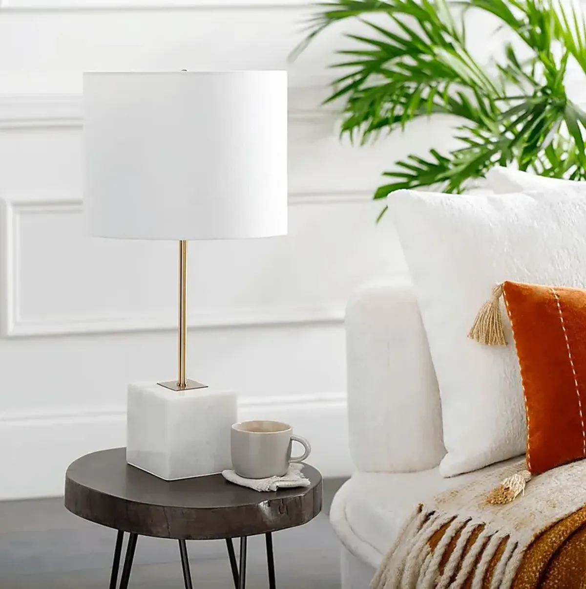 Shoreham Hollow White Lamp