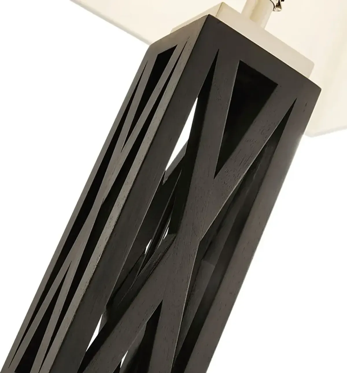 Quamari Hollow Black Lamp