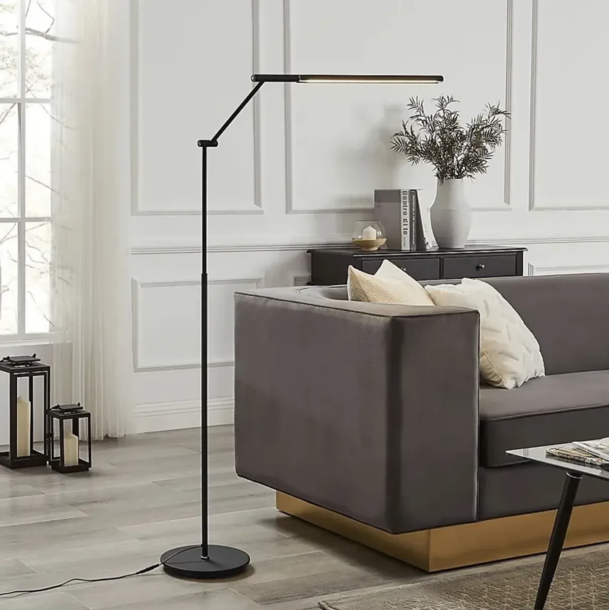 Uryno Road Black Floor Lamp