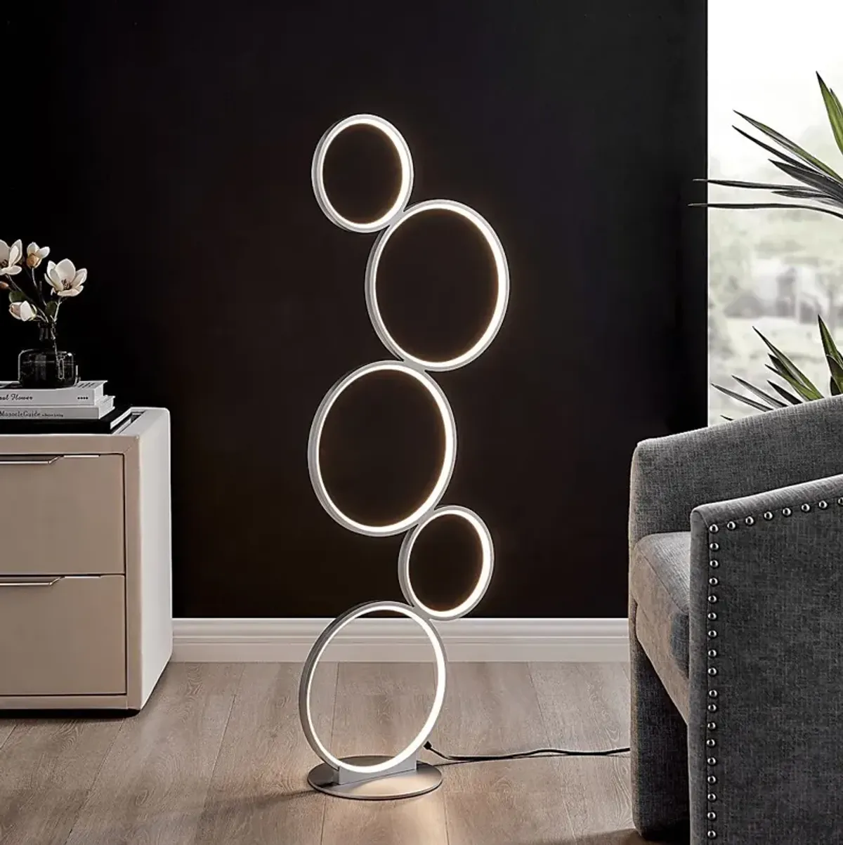 Magna Circle Silver Floor Lamp