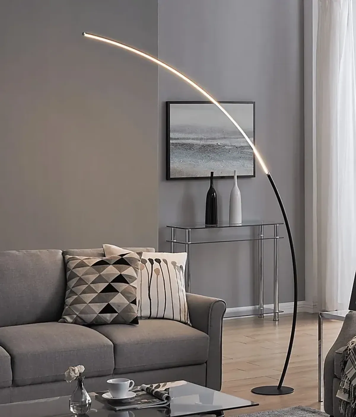 Crescentt Black Floor Lamp