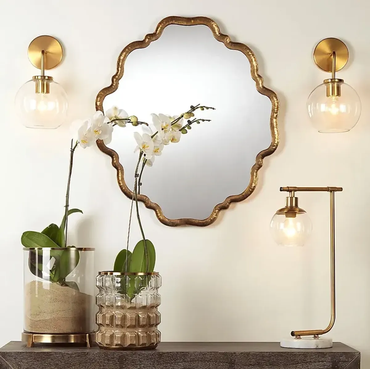 Rea Loop Brass Sconce