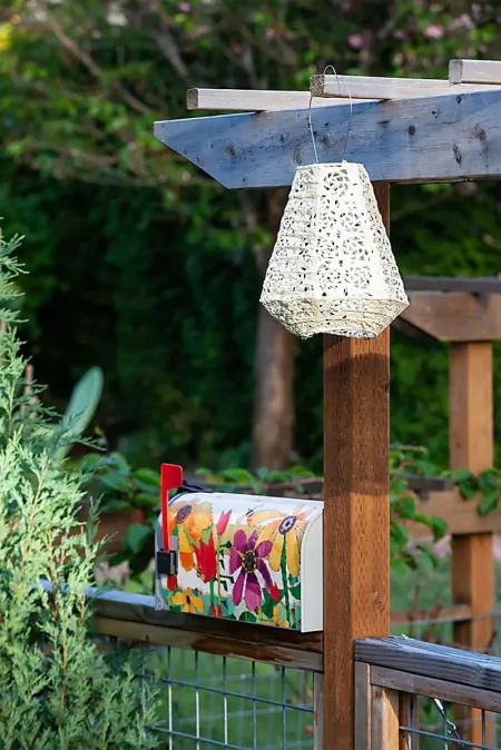 Rose Lace Pearl Outdoor Solar Lantern