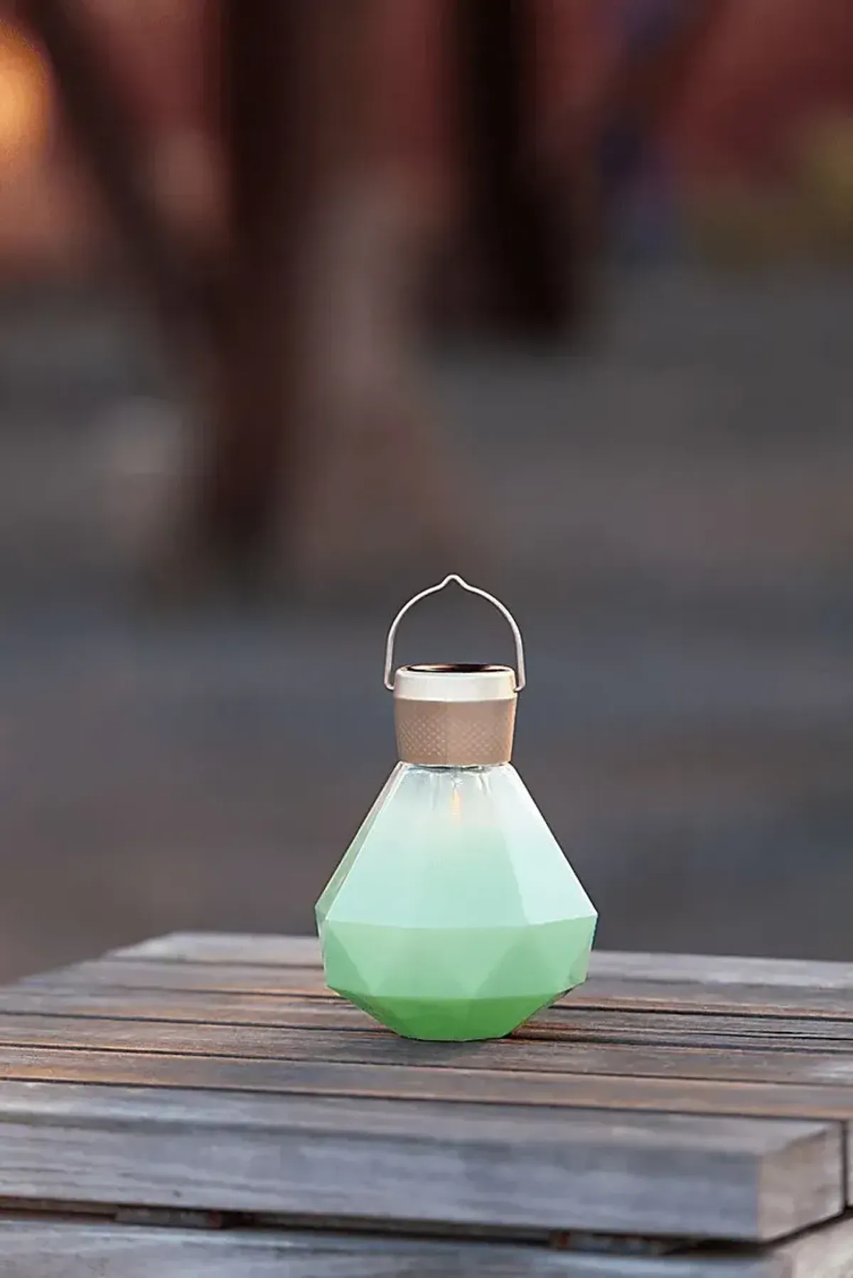 Yeser Cave Outdoor Jade Solar Lantern