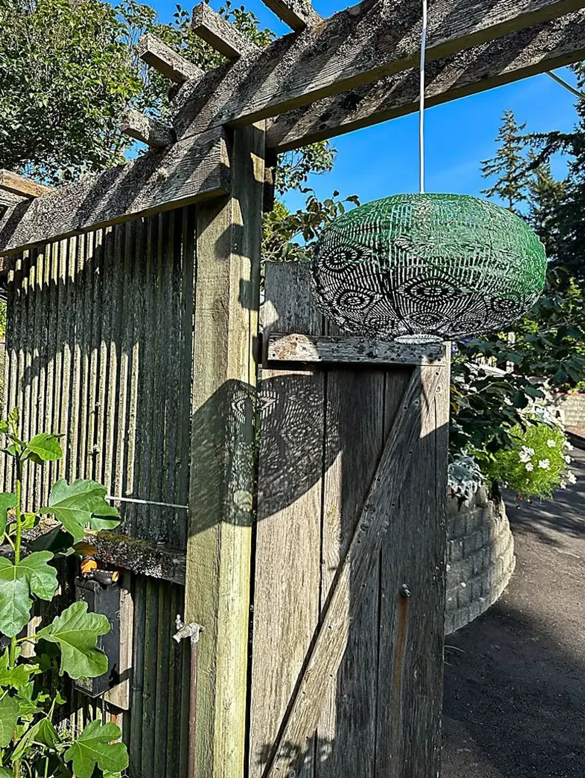 Orien Cave Outdoor Green Solar Lantern