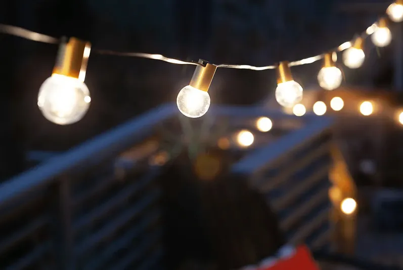 Quis Loop Outdoor Gold String Lights