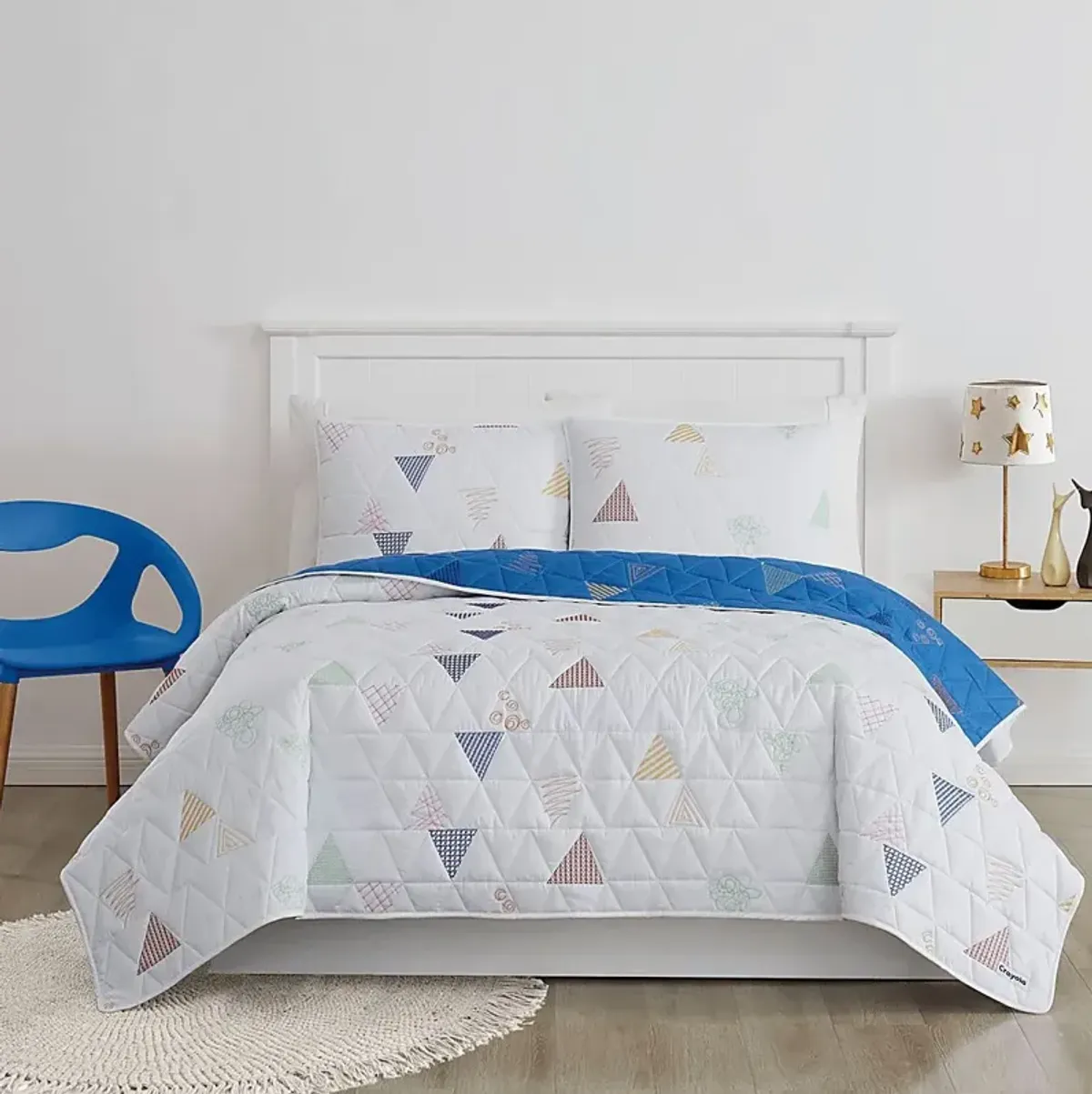 Kids Funky Triangle White 2 Pc Twin Quilt Set