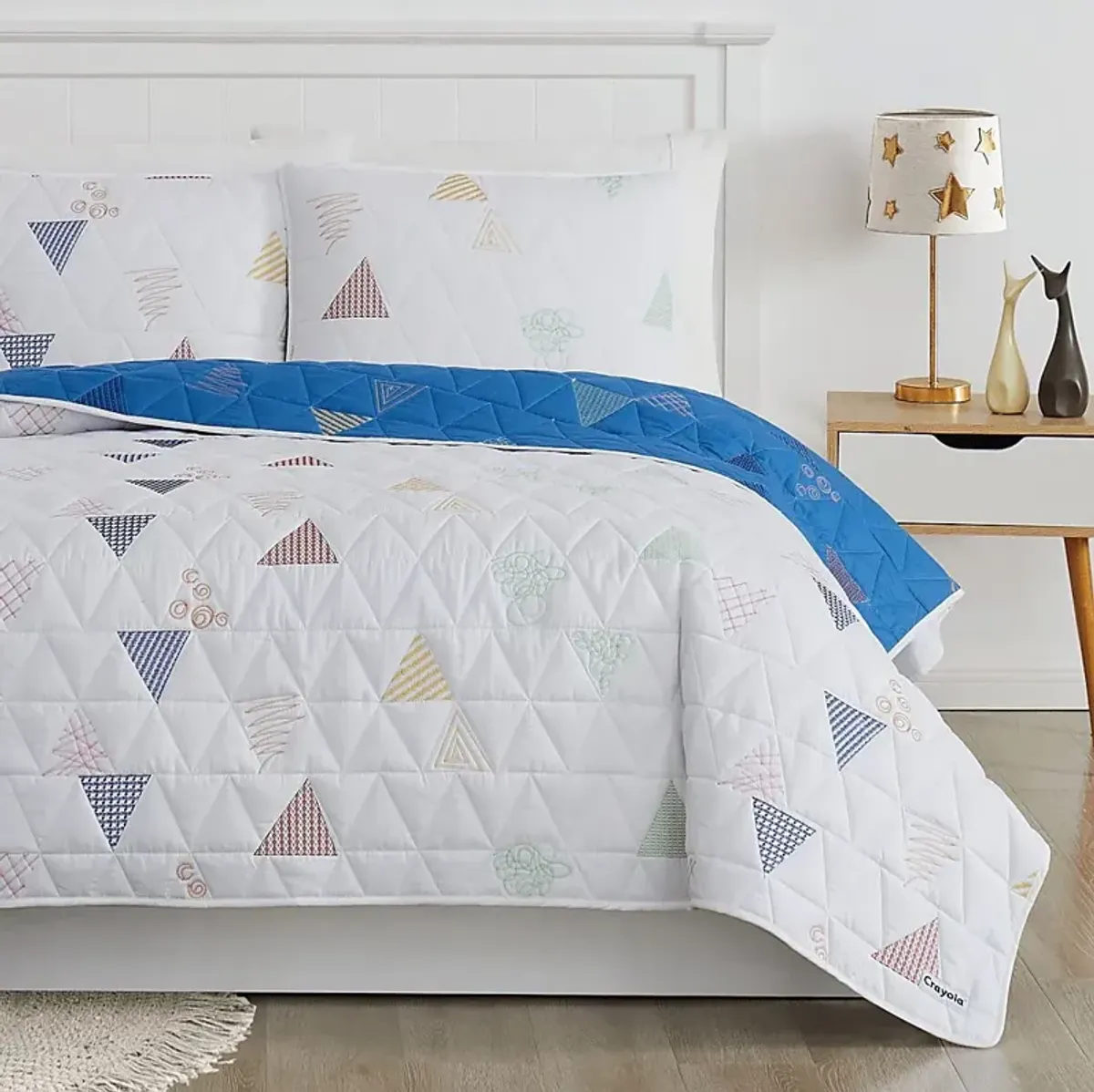 Kids Funky Triangle White 2 Pc Twin Quilt Set