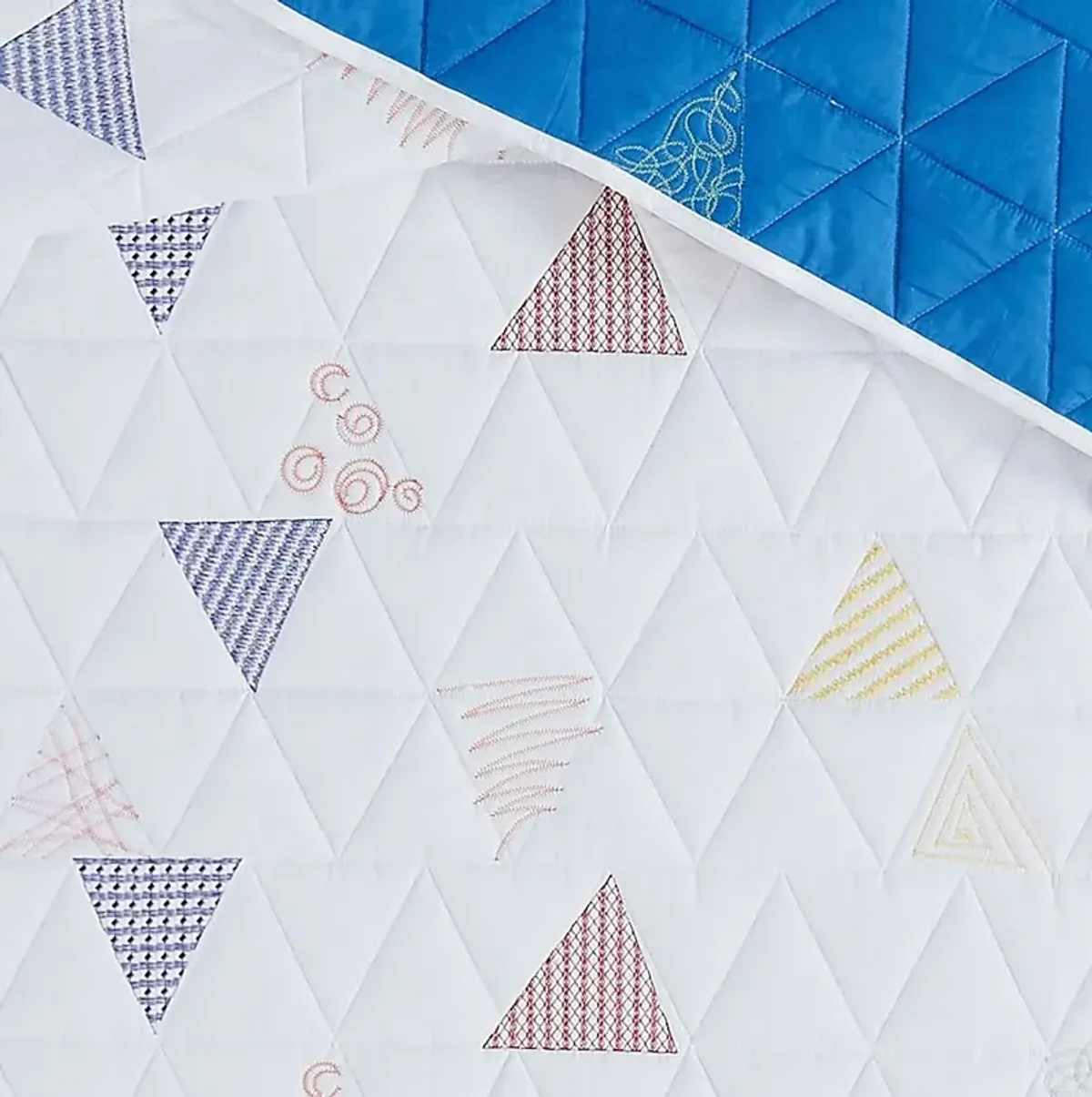 Kids Funky Triangle White 3 Pc Full Quilt Set