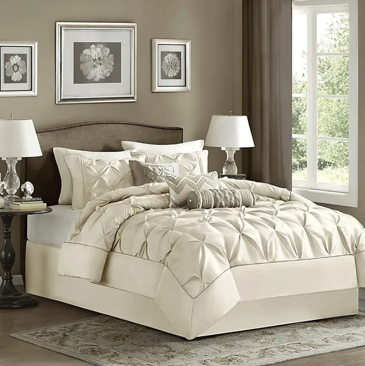 Janelle Ivory 7 Pc Queen Comforter Set