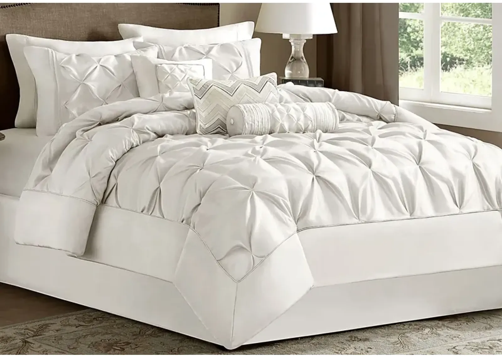 Janelle White 7 Pc Queen Comforter Set