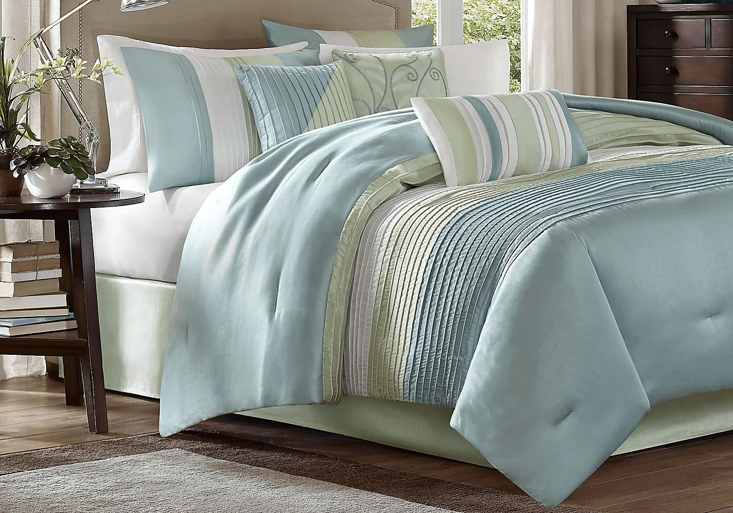 Brenna Blue/Green 7 Pc Queen Comforter Set