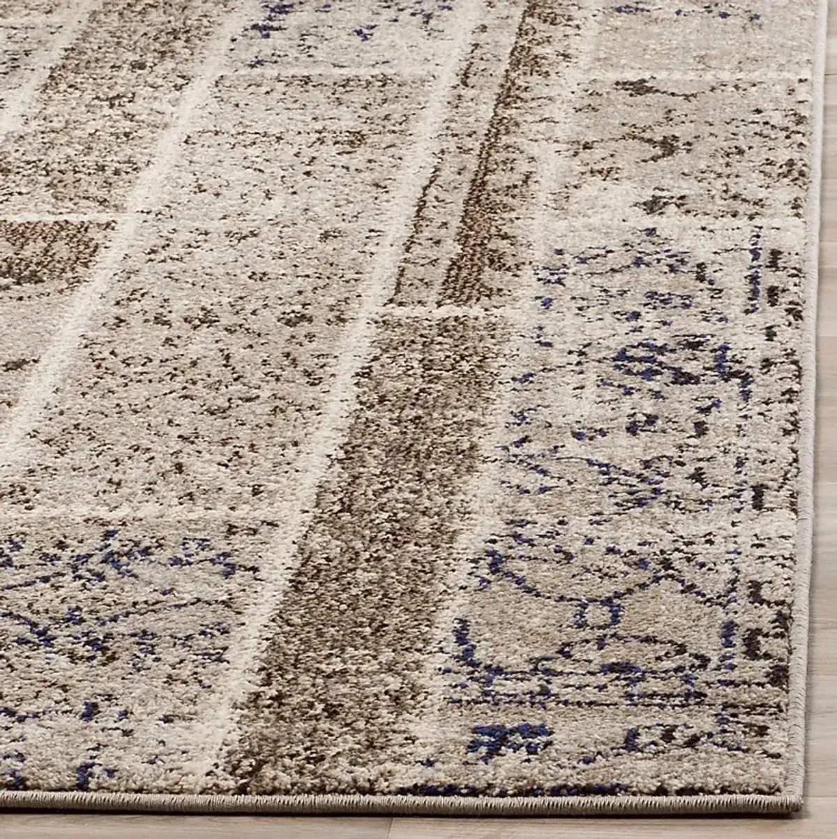 Sadia Beige 5'1 x 7'7 Rug