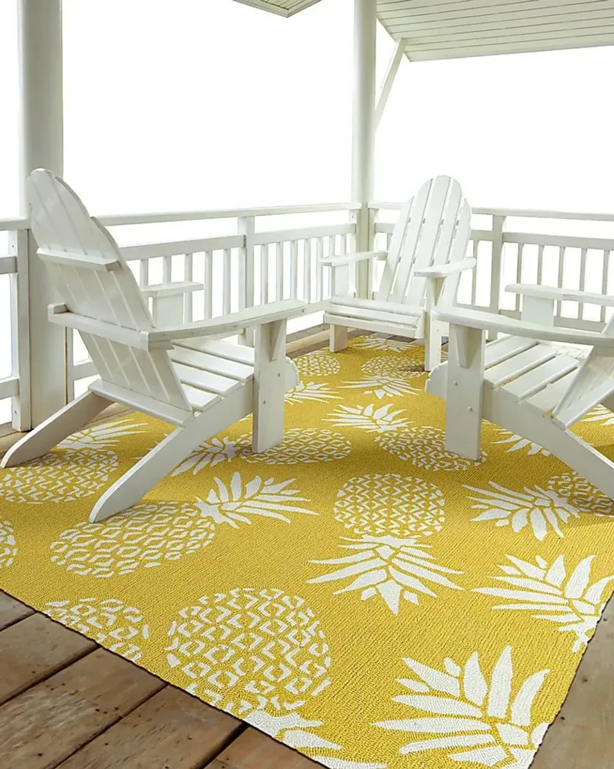 Pineapple Paradise Gold 5' x 7'6 Indoor/Outdoor Rug