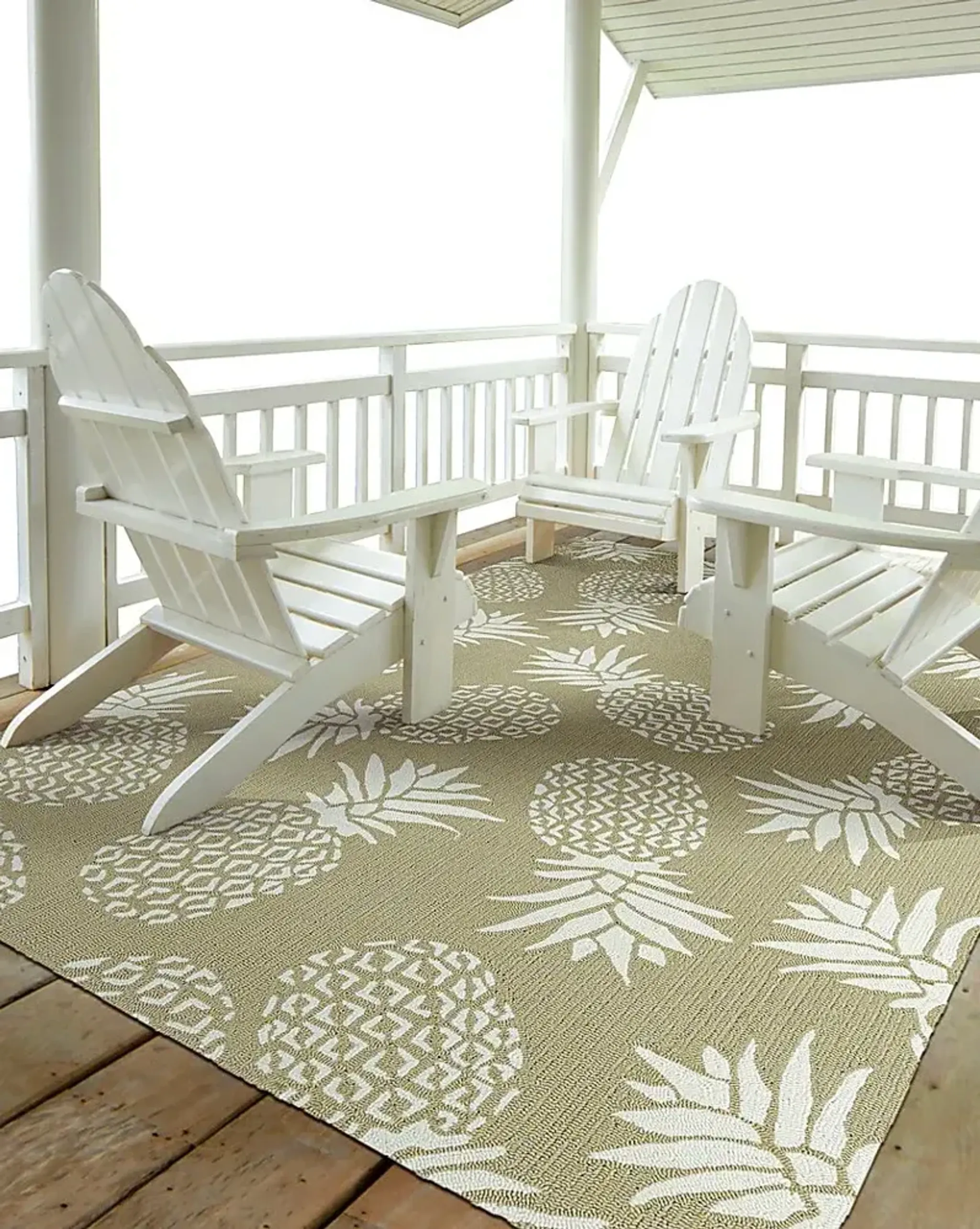 Pineapple Paradise Brown 5 X 76 Indooroutdoor Rug Rooms To Go ...