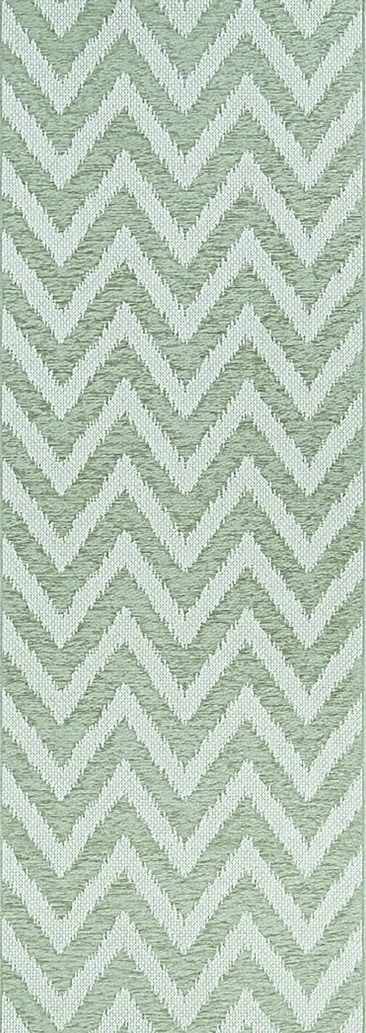 Lynna Green 2'6 x 7'6 Runner Indoor/Outdoor Rug