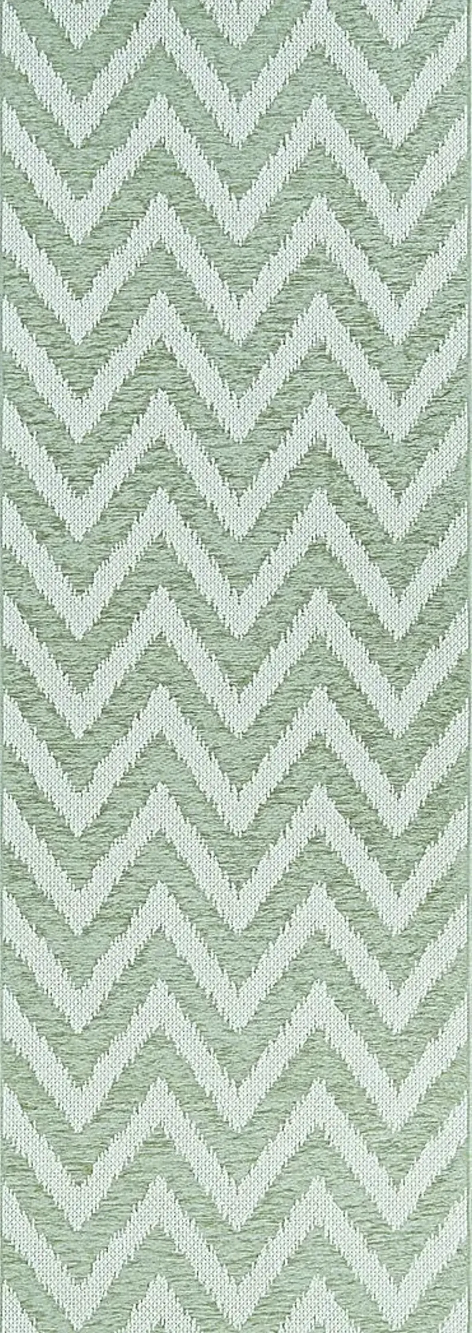 Lynna Green 2'6 x 7'6 Runner Indoor/Outdoor Rug