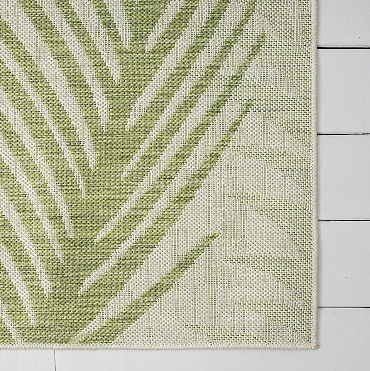 Derall Green 5' x 7' Indoor/Outdoor Rug