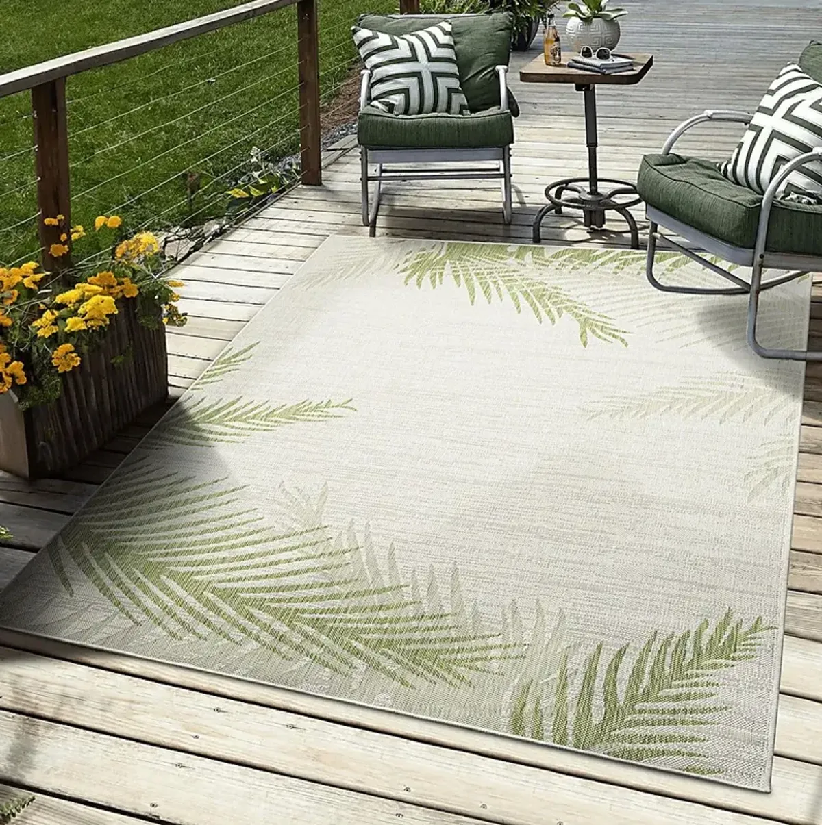 Derall Green 5' x 7' Indoor/Outdoor Rug