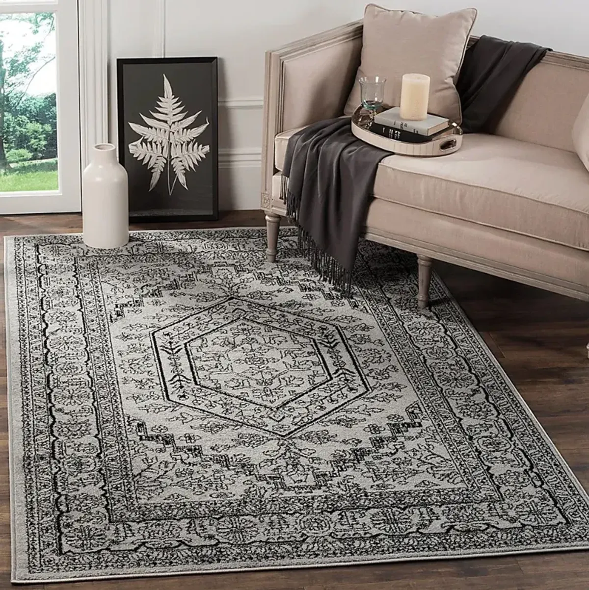 Daylee Silver 6' x 9' Rug