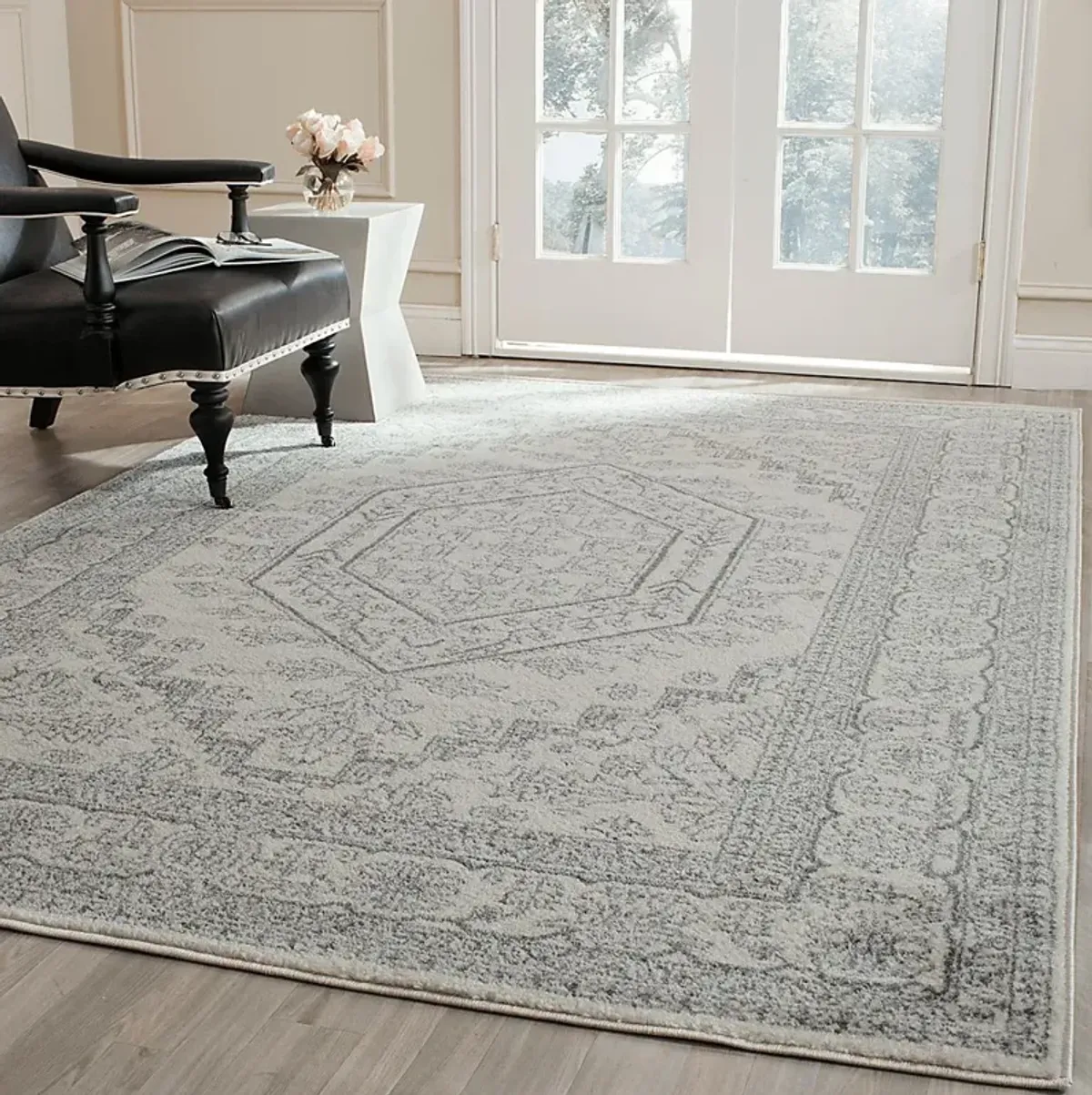 Daylee Ivory 6' x 9' Rug